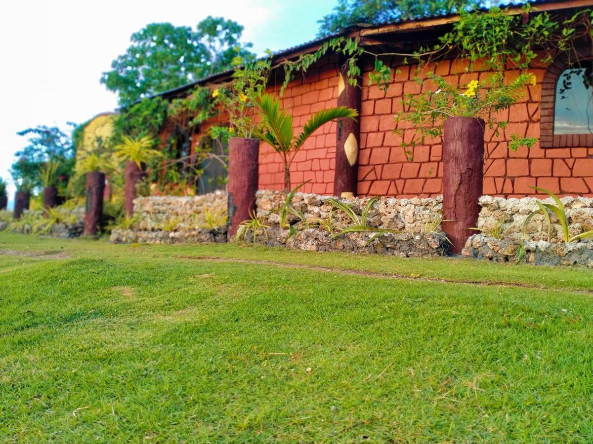 Kamp Aninipot Hotel Siquijor Buitenkant foto